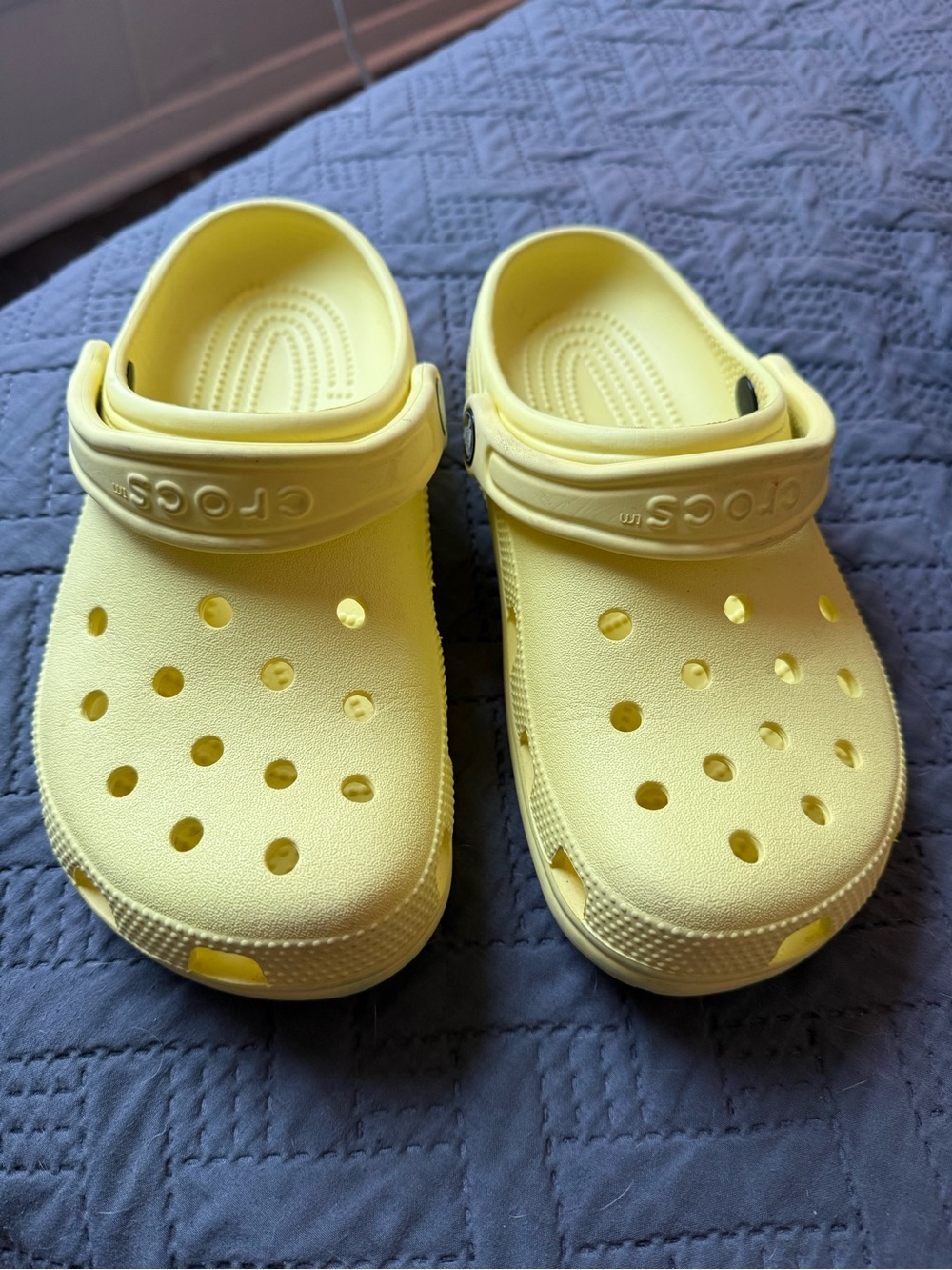 Crocs Women’s Classic Clog - Yellow